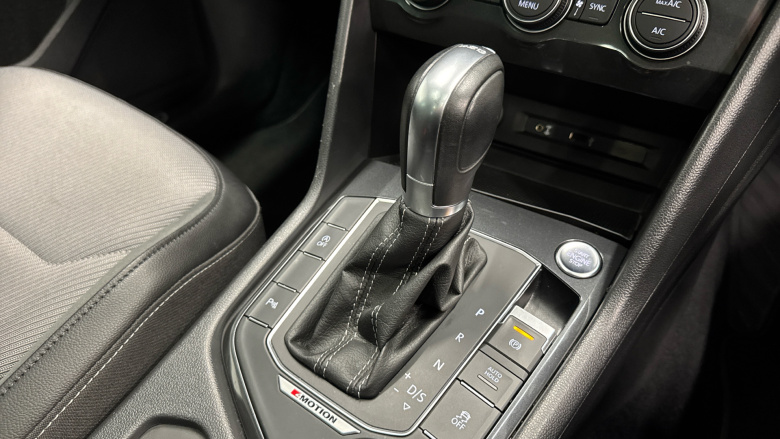 Volkswagen Tiguan 2.0 TDi 150 R-Line 5dr DSG Diesel Estate